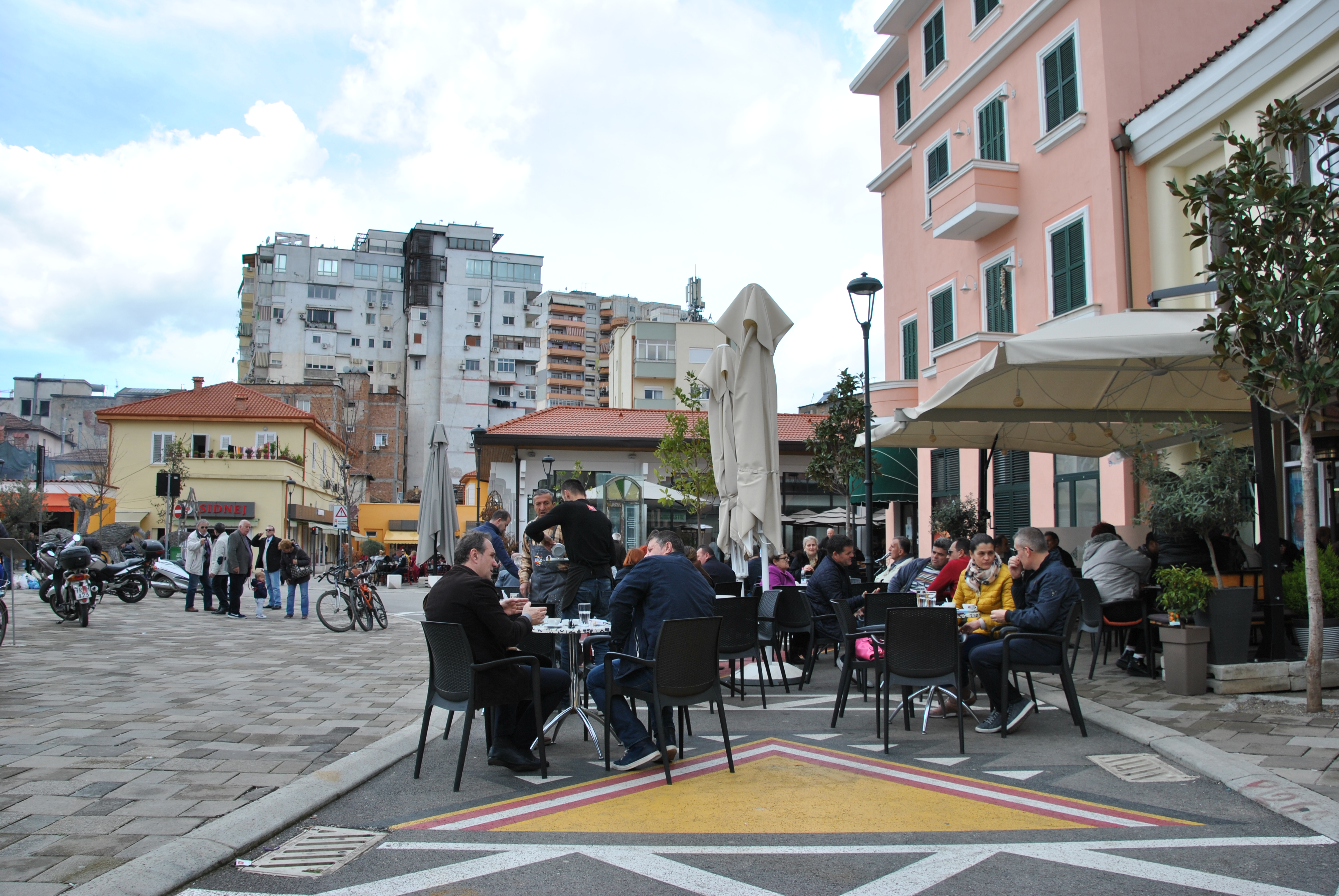 Les cafés de Tirana @ LS