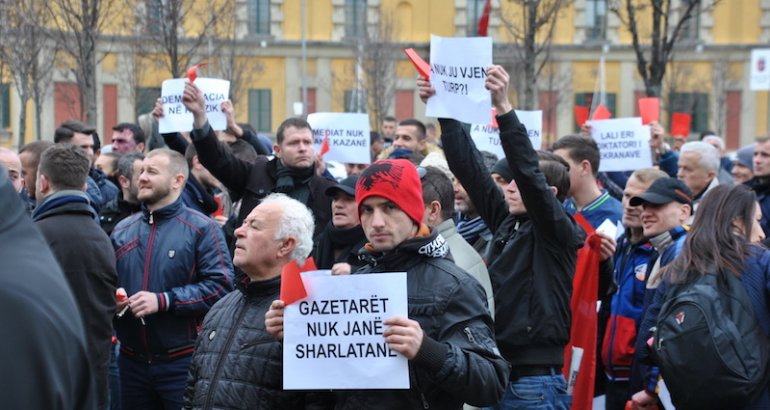 "Les journalistes ne sont pas des charlatans", manifestation à Tirana @ LS