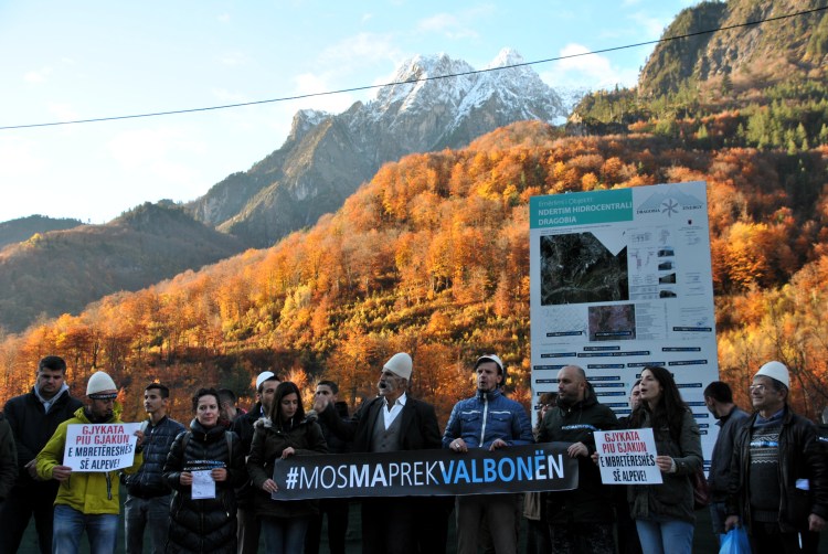 Manifestation dans la vallée de Valbona @ LS