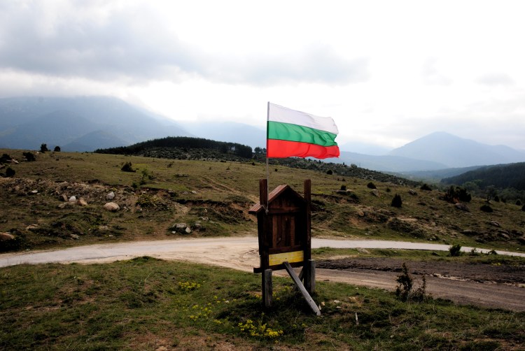 Sur les plaines au sommet des gorges de Kresna @ LS
