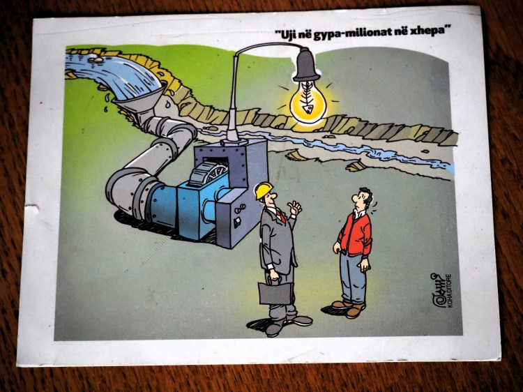 "Eau dans les tuyaux, millions dans la poche", flyer dessinés par les associations locales